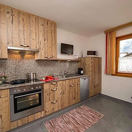 Apartmenthaus Gotthardt Aparthotel 3*