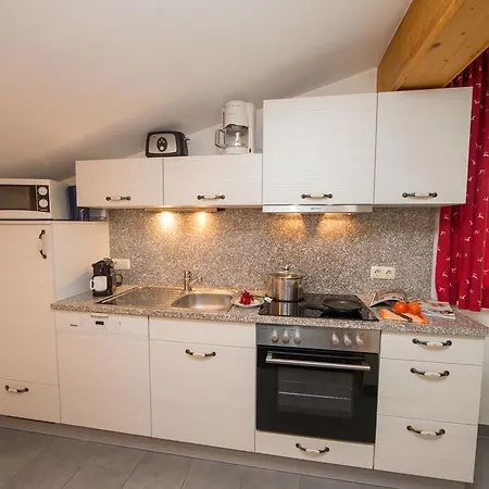 Apartmenthaus Gotthardt Aparthotel 3*