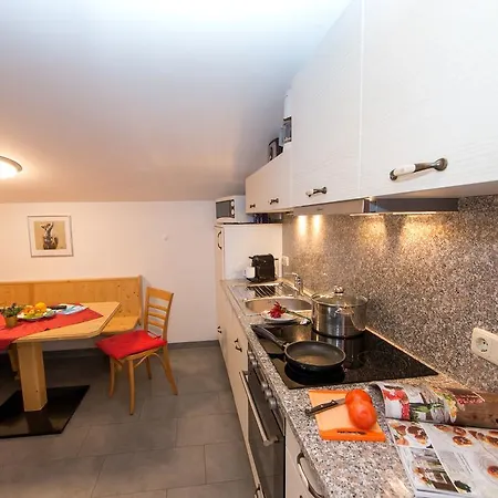 Apartmenthaus Gotthardt Апарт-отель Капрун