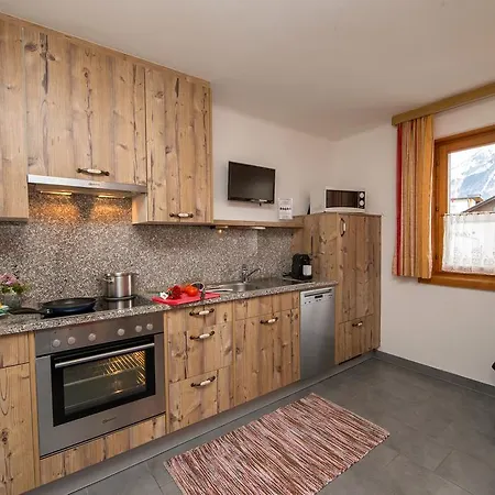 Apartmenthaus Gotthardt Hotel apartamentowy Kaprun